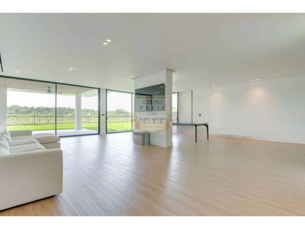 Designer Scavolini kitchen with modern appliances in The Grove Santa María Panama