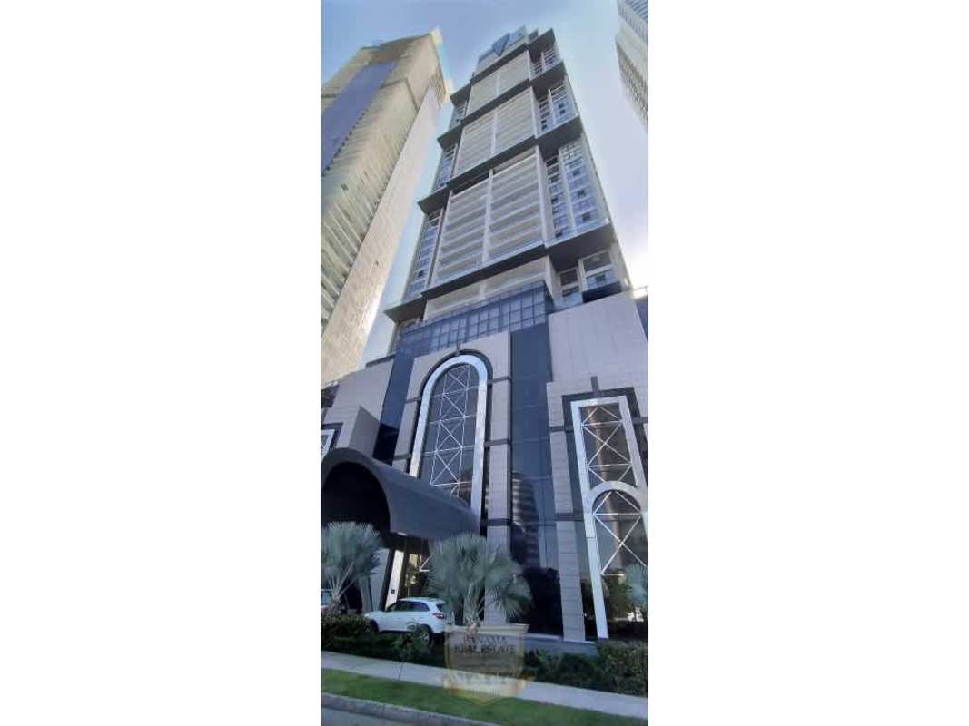 Modern luxury tower exterior at PH The Reserve Santa María with landscaped entrance in Panama City