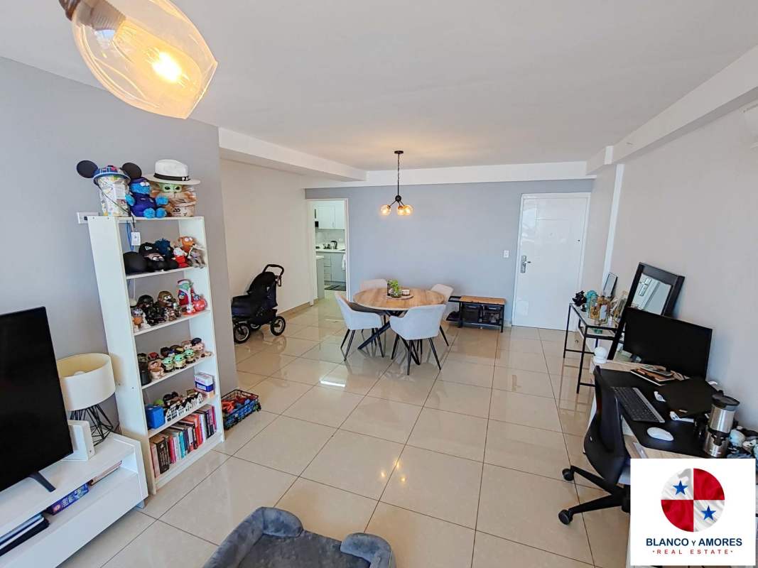 Master suite with king-size bed, panoramic ocean view windows, split AC in PH San Francisco Bay Panama