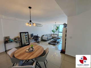 Apartment for Sale in San Francisco - 2 bedrooms