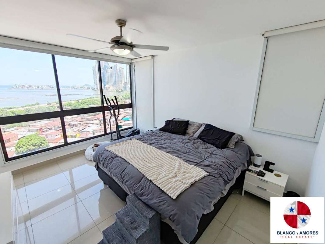 Modern bathroom with glass enclosed shower, marble vanity PH San Francisco Bay Panama