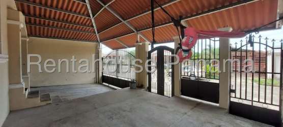 Kitchen dining area tiled floors windows affordable Panama house for sale