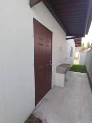 Side yard with laundry sink in new house Cerro Silvestre Arraiján