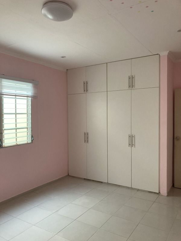 Bathroom with ceramic wall tiles, shower, and mirror in Panama rental house
