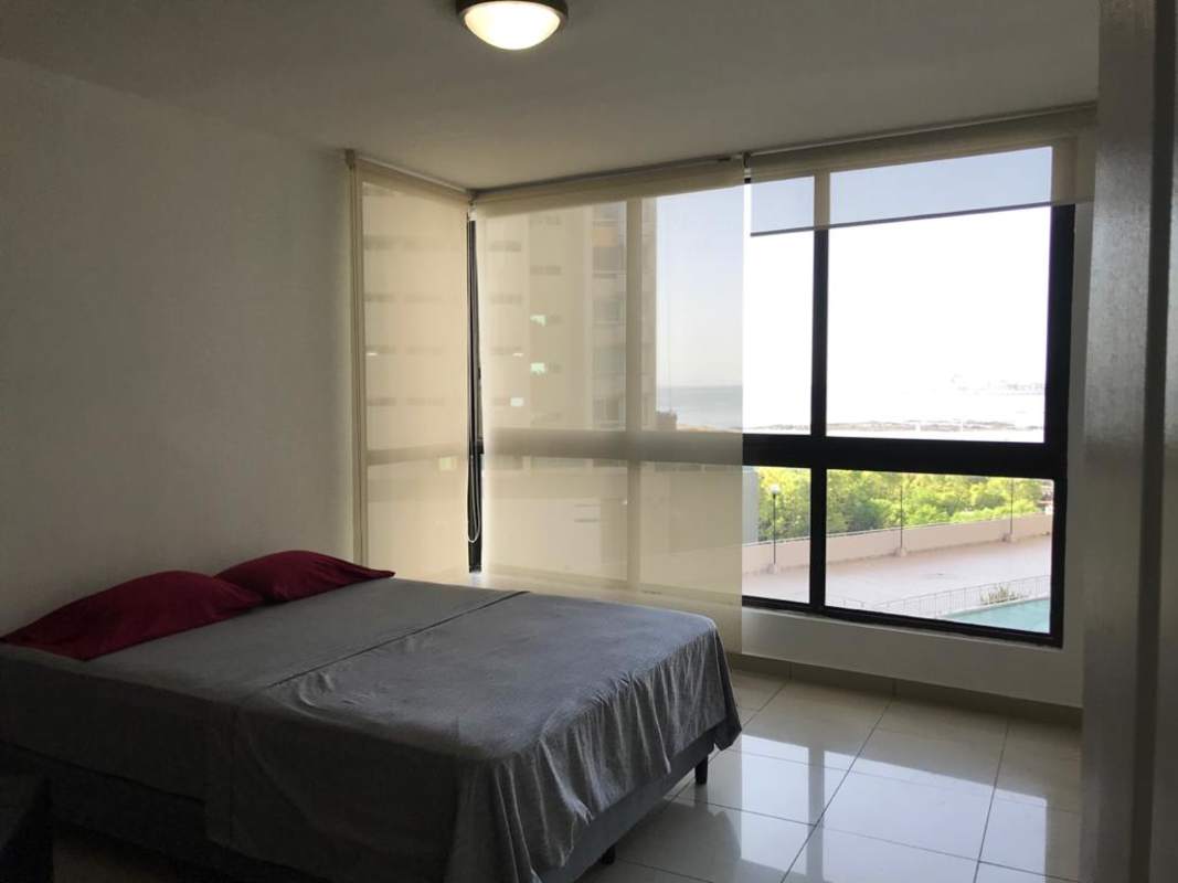 Outdoor pool, tennis court, and kids playground PH San Francisco Bay Panama