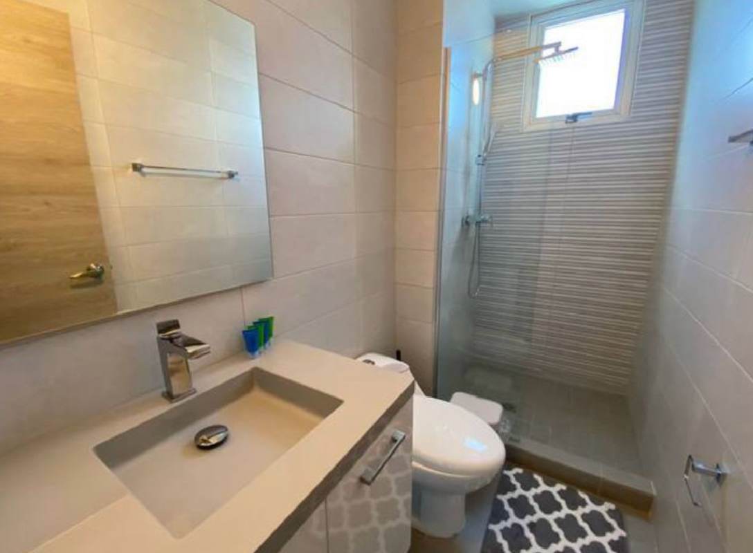 Furnished master bedroom with AC and closet PH La Cresta Bella Vista Panama City