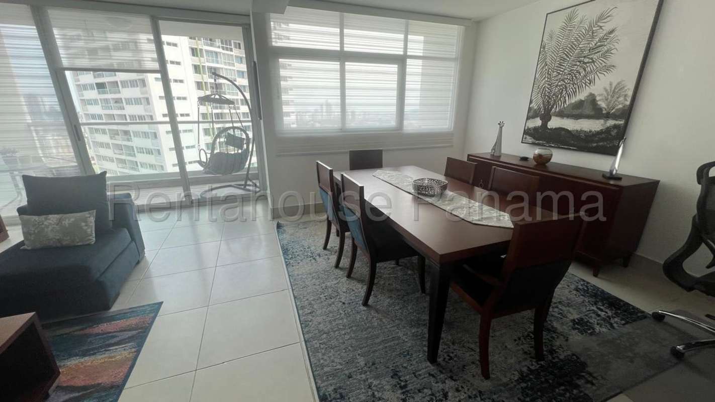 Fully equipped gym overlooking city skyline in Vivendi Green Edison Park Panama