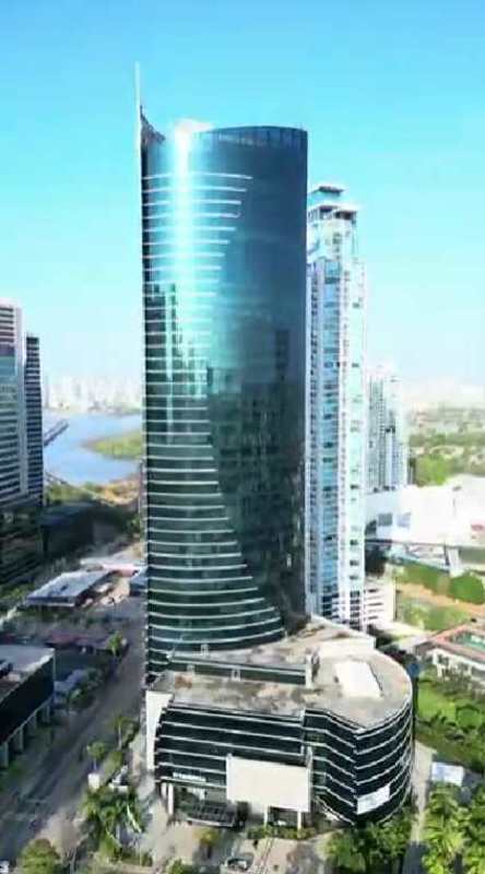 Bright office space in Financial Park Costa del Este with panoramic views over Panama City