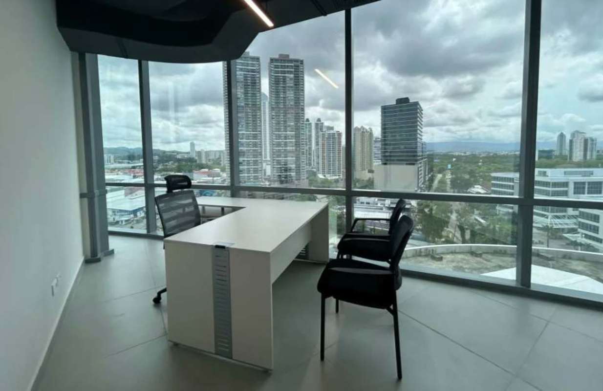 Private corner office with panoramic city skyline views at Financial Park Tower Panama