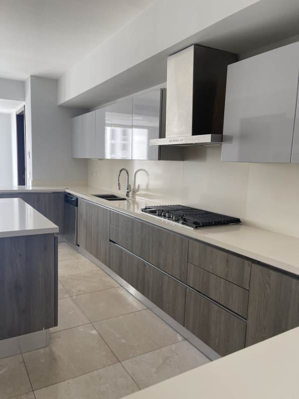 Luxury master bedroom with walk-in closet and golf course views at PH Ocean House Santa María Panama