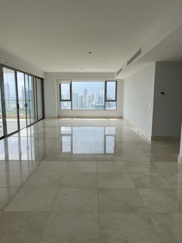 Contemporary kitchen with island breakfast bar and quartz countertops at PH Ocean House Santa María Panama
