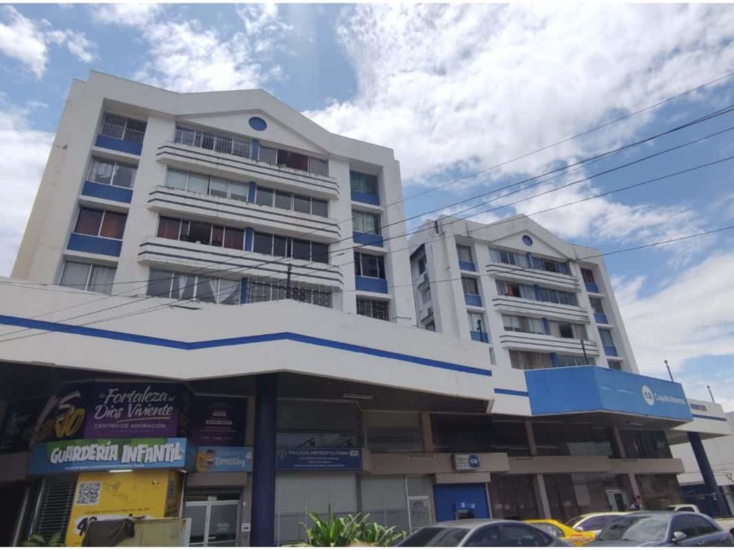 Mixed-use building with retail and apartments PH Beverly Plaza Rio Abajo Panama