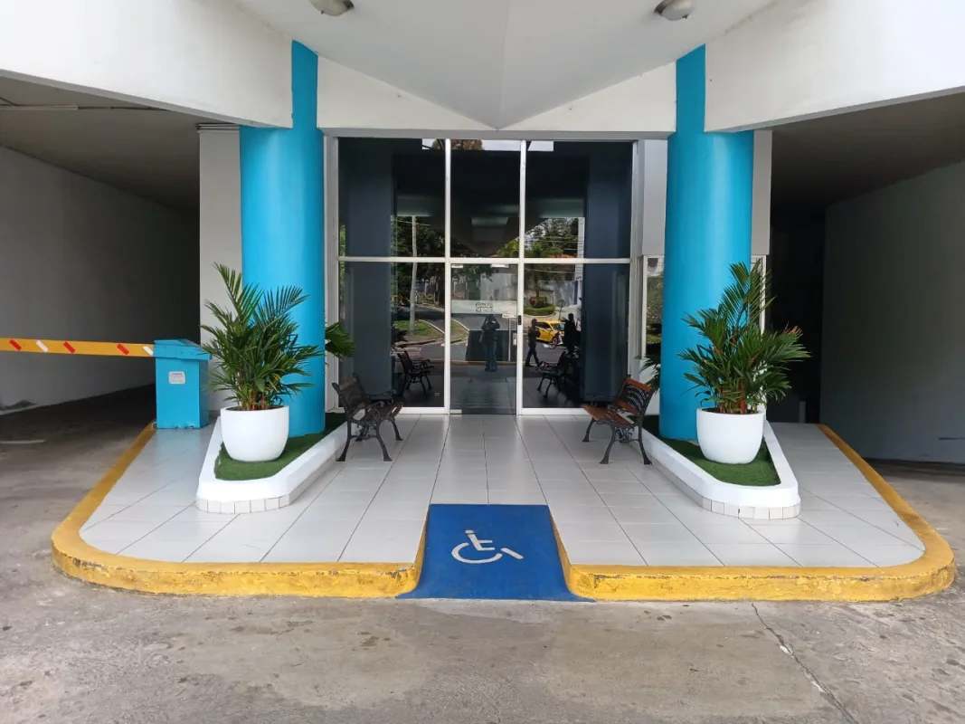 Balcony with panoramic skyline view in PH San Francisco Tower Panama