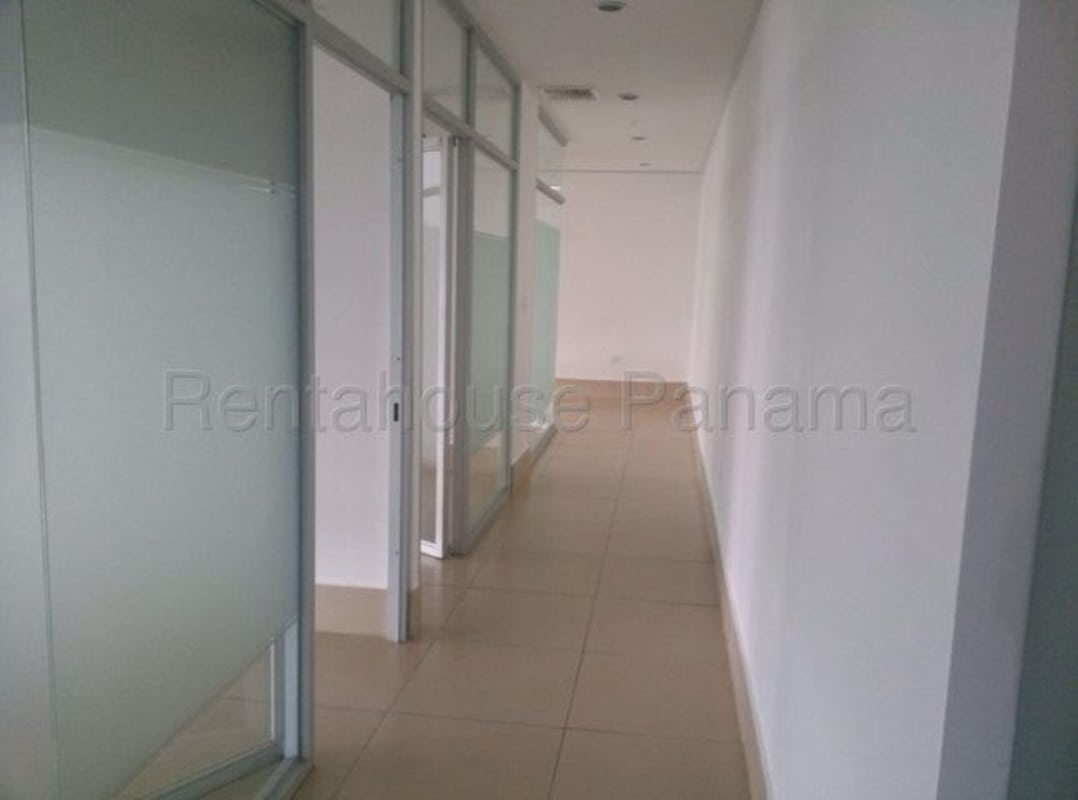 Bright office unit with glass dividers PH Top Tower Costa del Este Panama