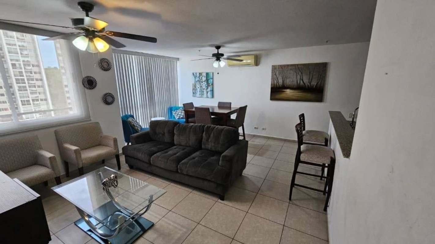Bedroom featuring closet, AC, ceiling fan and bright window PH Torre Alsacia Panama