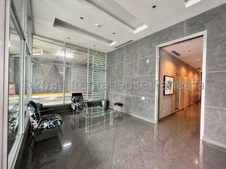 Apartment for Sale in San Francisco - 3 bedrooms