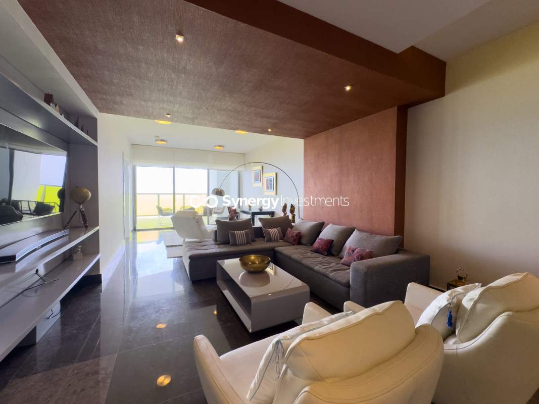 Master bedroom with terrace ocean view and walk-in closet PH BICSA Tower Panama City