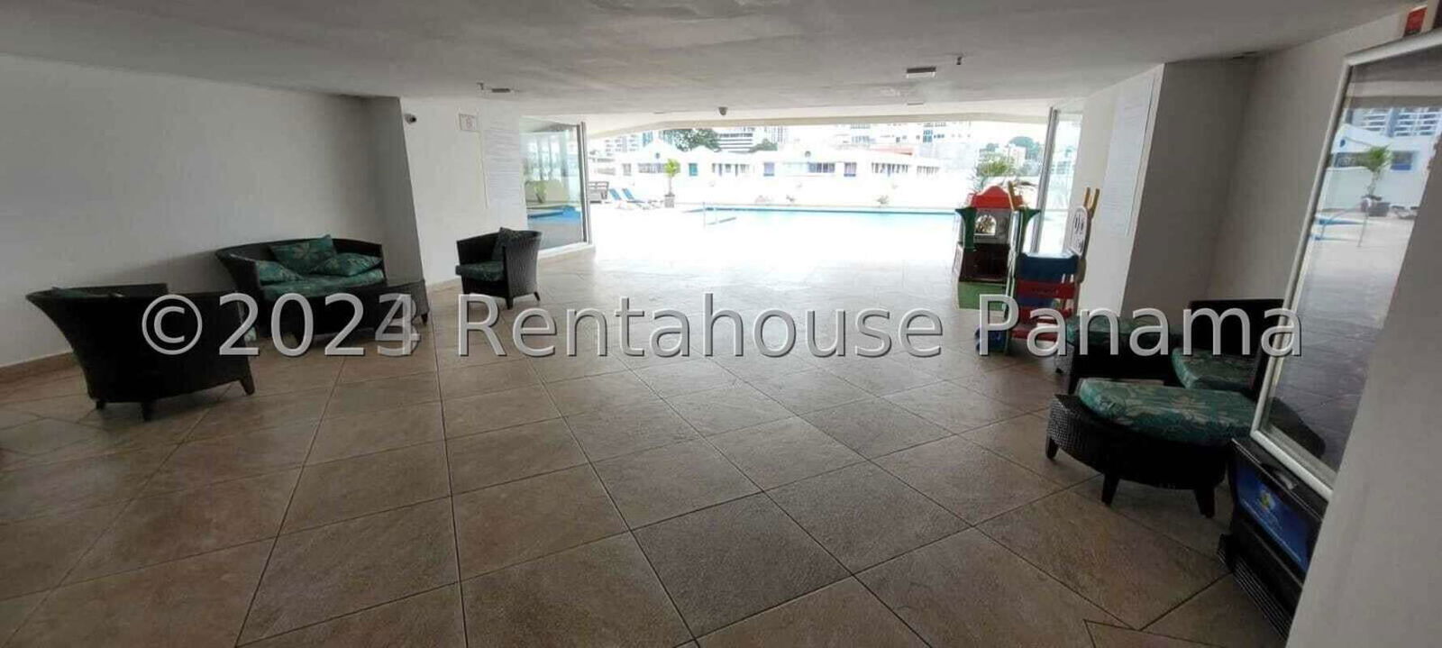 Fully equipped gym facility in PH Riverside Parque Lefevre Panama