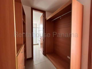 Apartment for Sale in San Francisco - 3 bedrooms