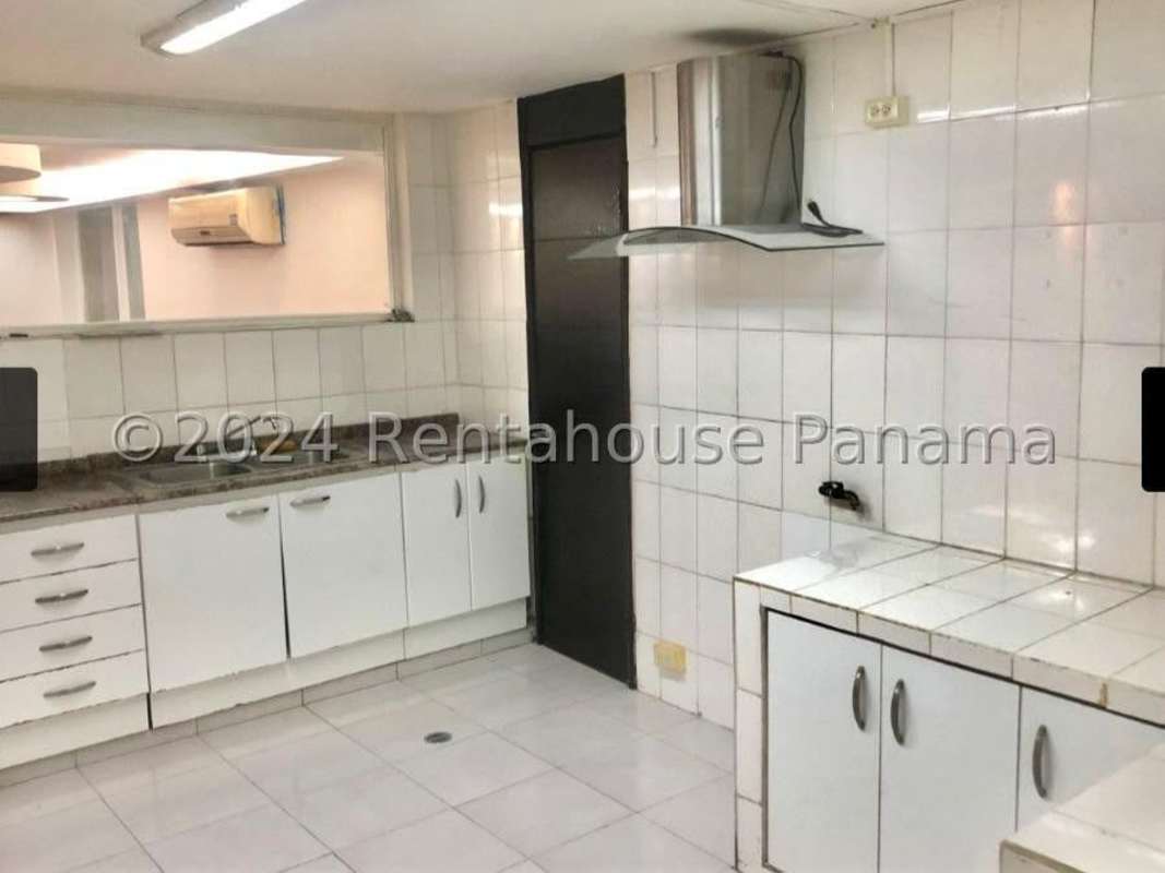 Exclusive Duplex Commercial Space 420m² Prime Obarrio Avenue - View 4