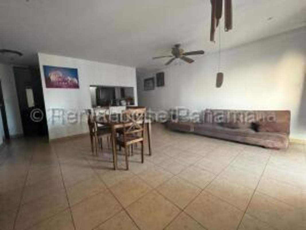 Bedroom with tile floors, AC connection, ceiling fan and closet in Cosmopolitan Tower rental Panama