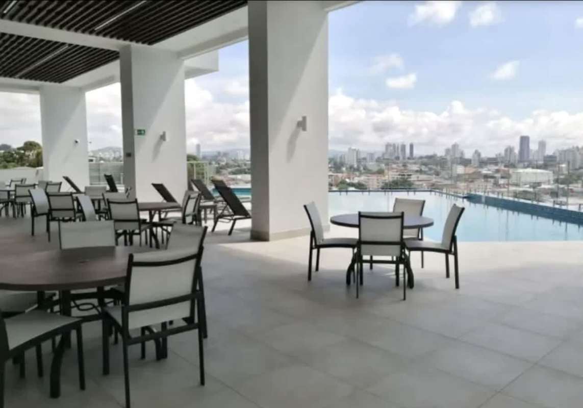 Contemporary bathroom with glass-enclosed shower, vanity and neutral tiles in PH Vivendi Green Panama