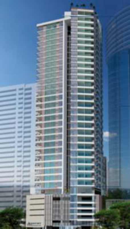 Modern walk-in closet ample storage PH Punta Paitilla Panama