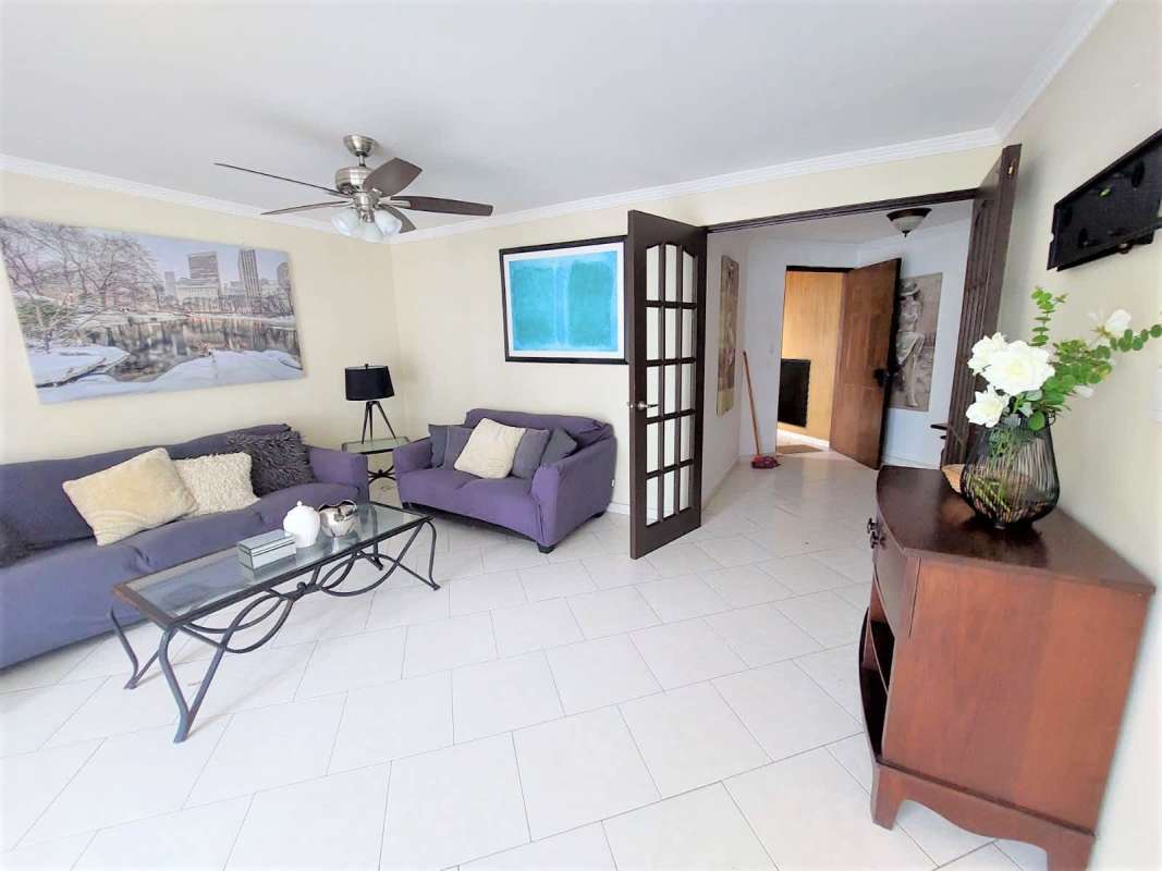 Kitchen in PH Coral Plaza with gas stove oven cabinetry Marbella Panama City