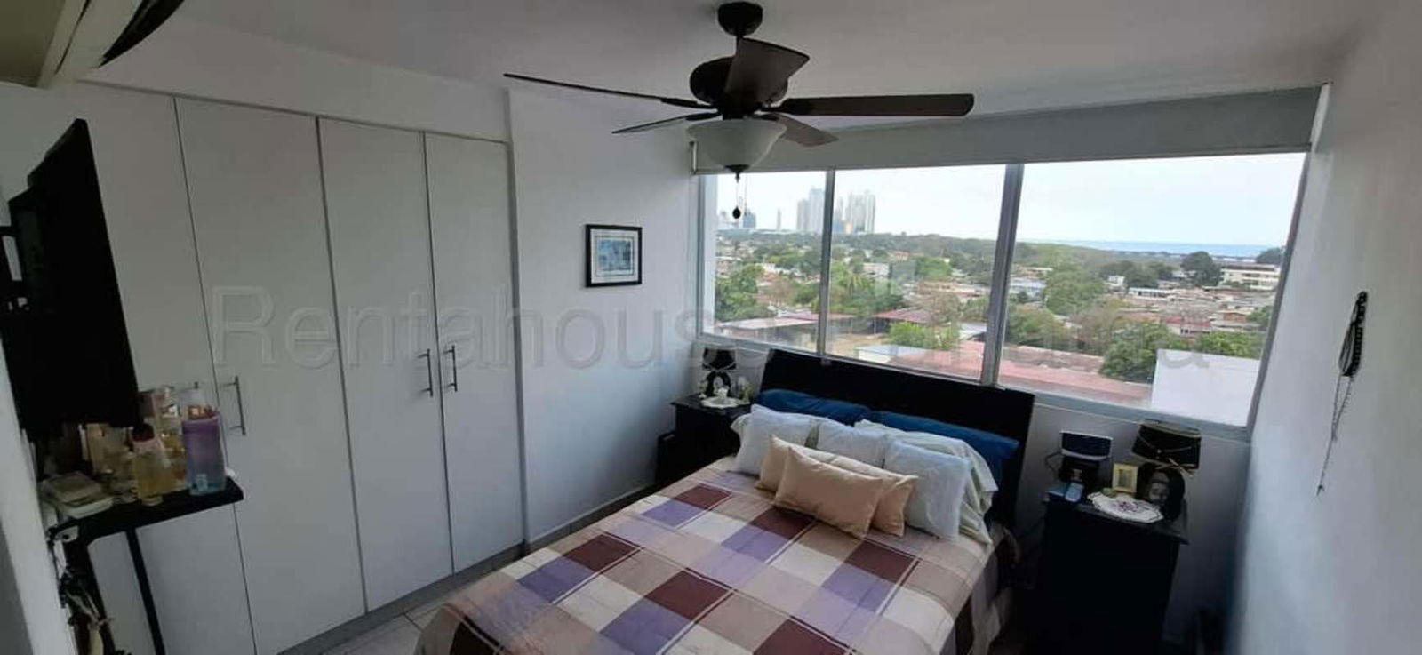 Outdoor swimming pool with children’s play area amenities PH Prisma Panama City condominium