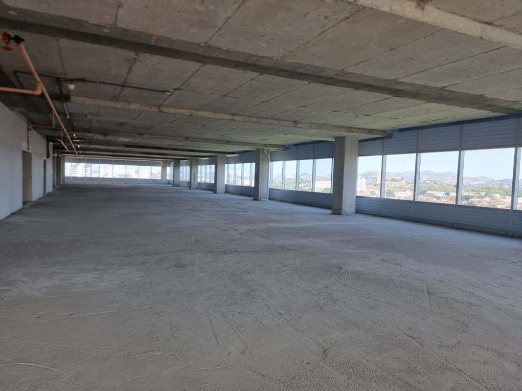 Large flexible indoor event space with high ceilings and panoramic windows in Dream Plaza Panama