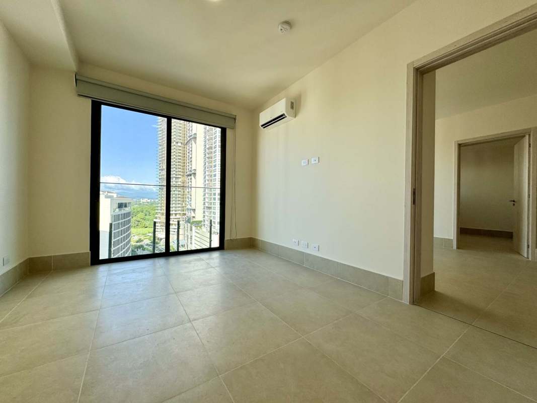 PH Ocean House residential tower in Santa Maria Panama with skyline views