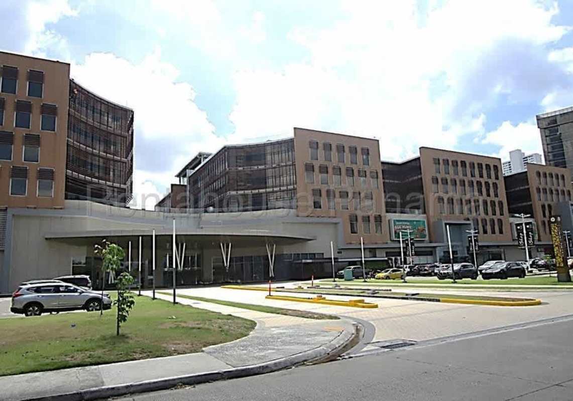 Well lit corridor with elevator access in Town Center Costa del Este business complex