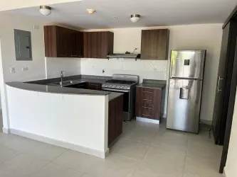 Modern bathroom with glass enclosed shower PH Morgan Howard Howard Panama