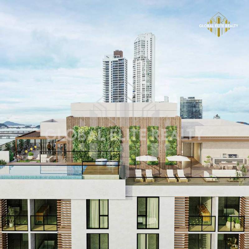 Rooftop swimming pool with panoramic city views at PH Alexa Bella Vista