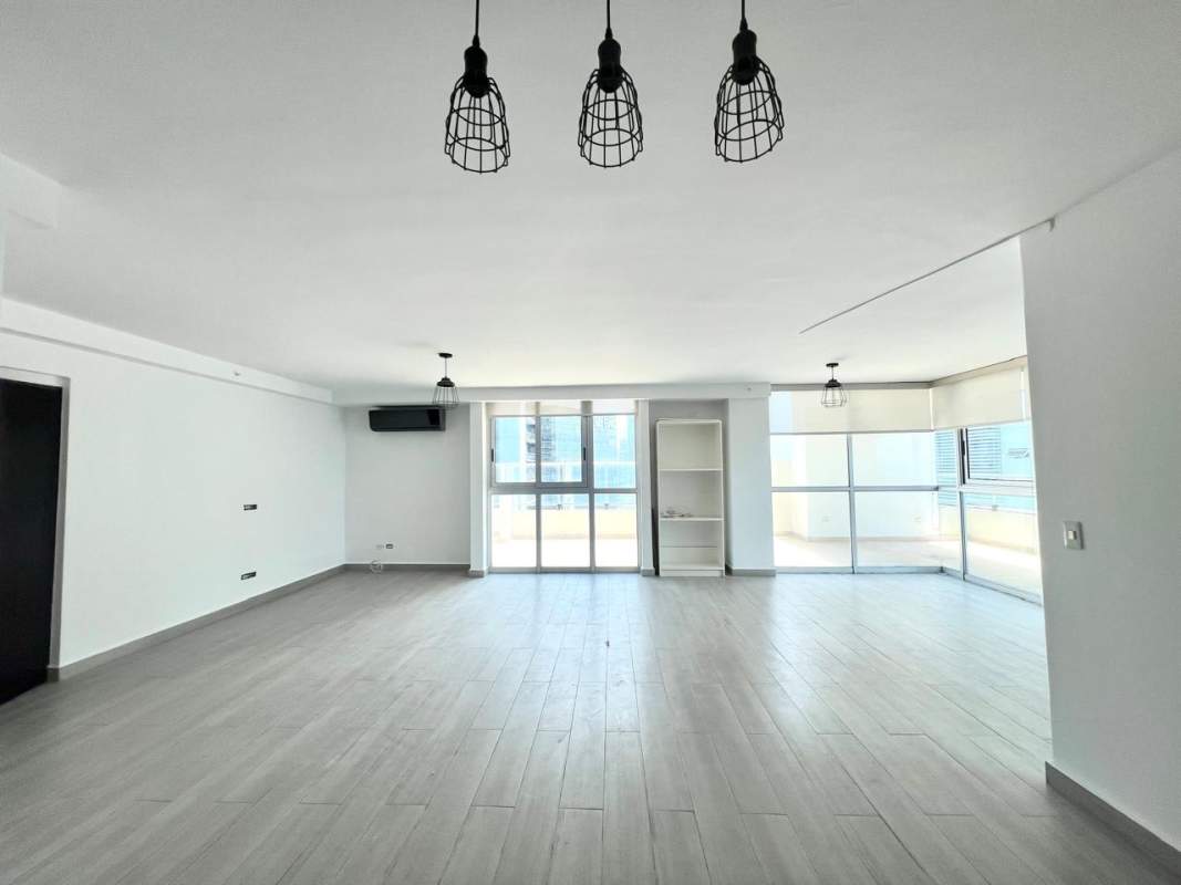 Modern kitchen with granite countertops and appliances PH Belle View Tower Bella Vista Panama