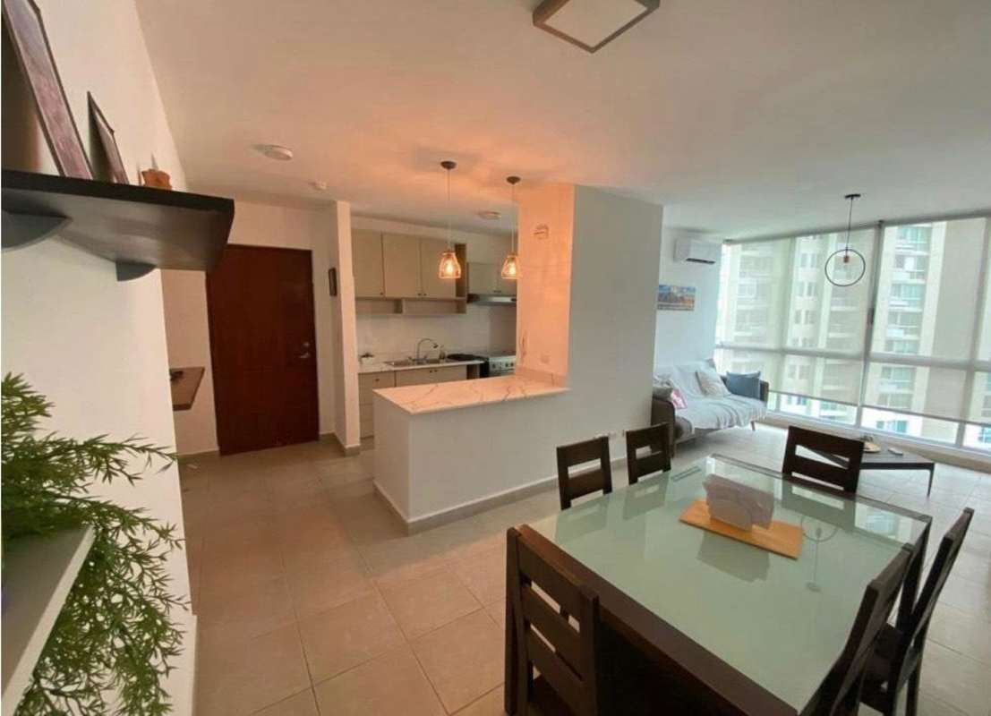 Hallway lobby with elevators and bench in PH Green Bay Panama apartment building