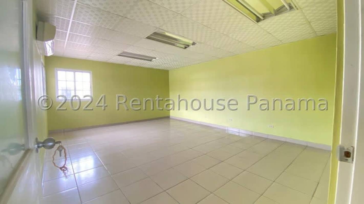 Well-lit empty room with tiled floors for classroom or office in Panama