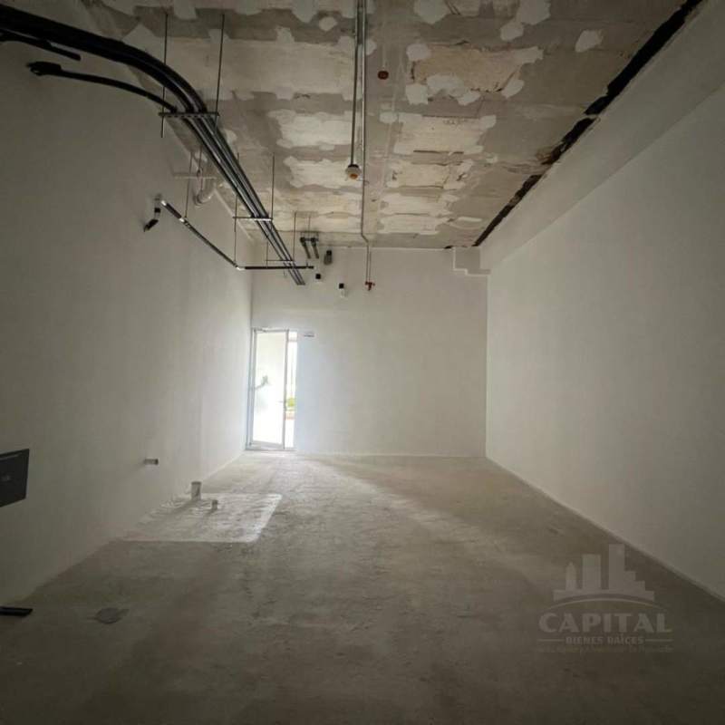 Raw commercial shell unit with exposed ceiling conduits for sale Panama