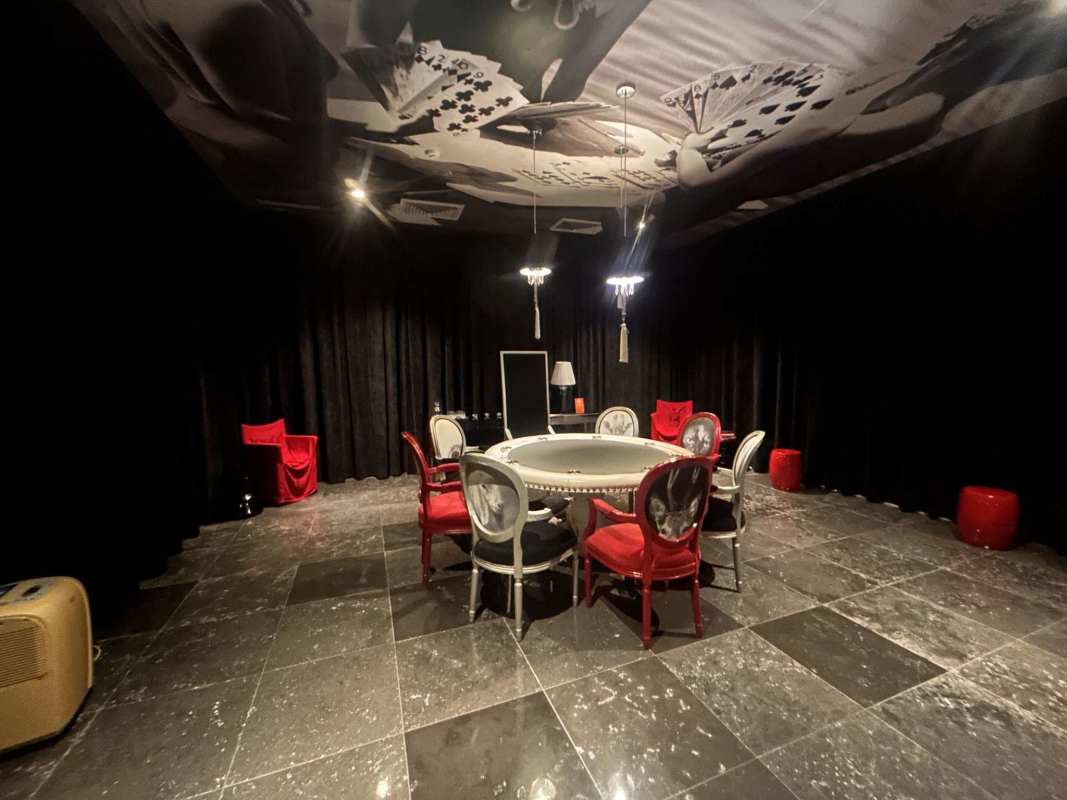 Designer lobby area with artistic decor in PH Yoo Panama Arts Tower Avenida Balboa