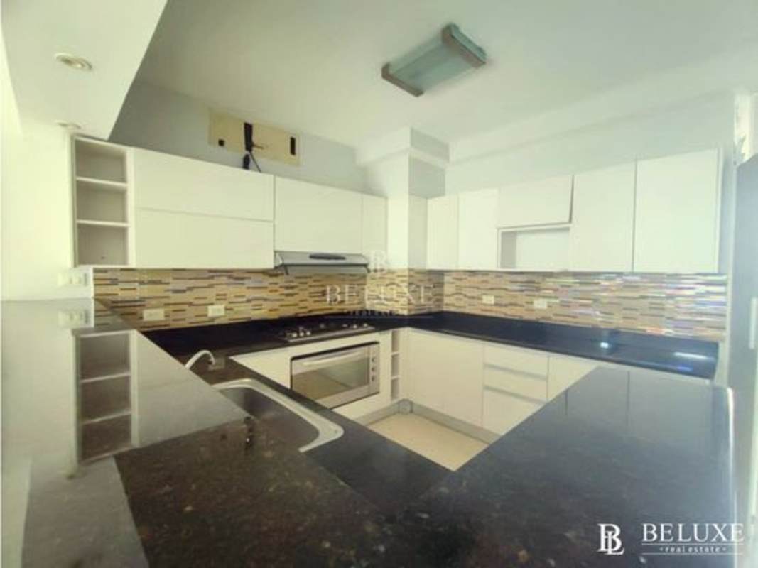 Spacious master bedroom, tray ceiling, AC, wood wardrobe, ensuite in PH Harmony Panama