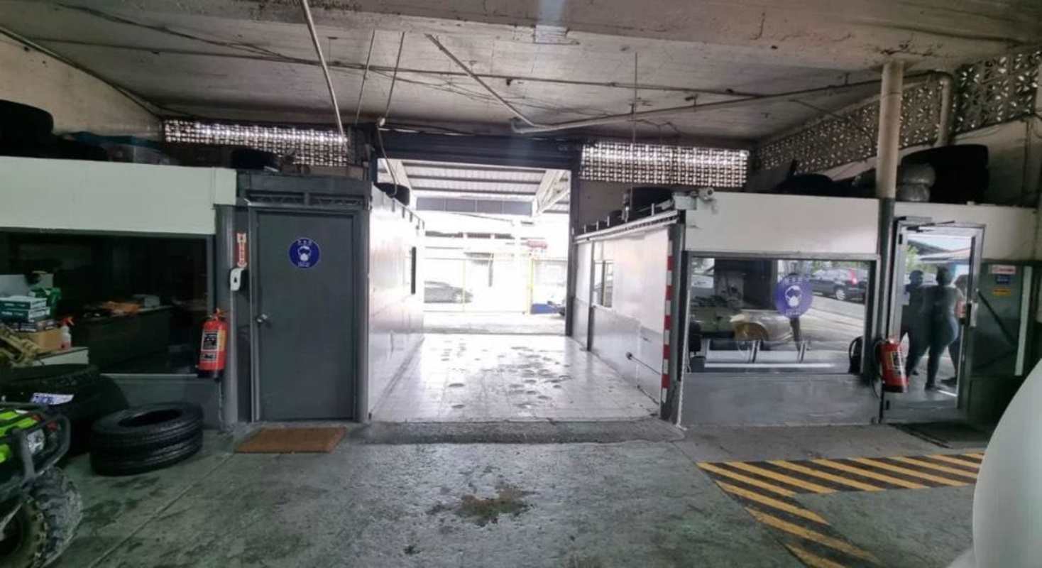 Warehouse for Rent Parque Lefevre 484 m2 Parking Offices