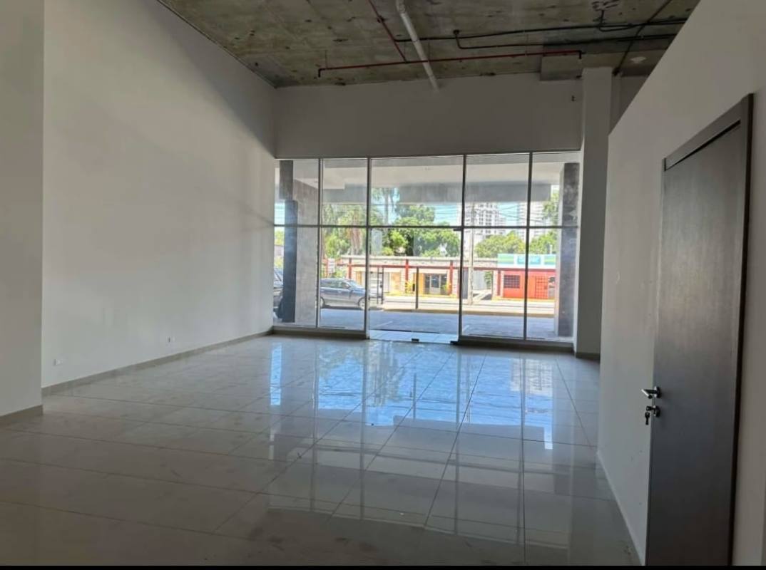 Modern glass storefront of commercial property available for rent on 12 de Octubre Panama