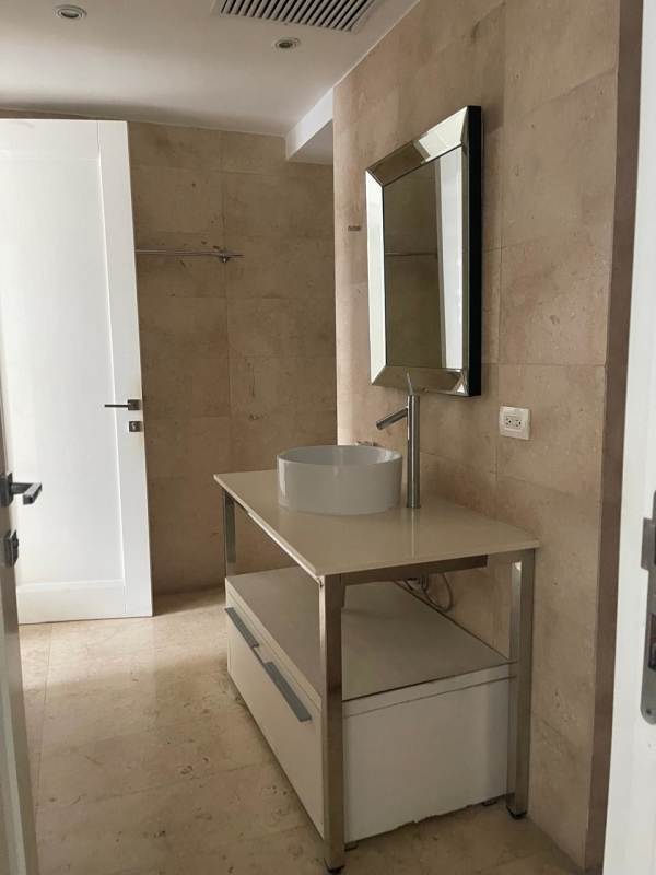 Fully equipped modern kitchen with premium cabinetry and appliances in PH Yoo Panama apartment