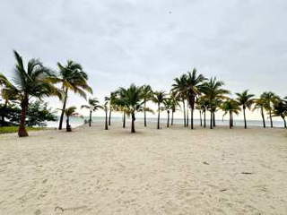 Beachfront Apartment for Sale in Antón - 3 bedrooms