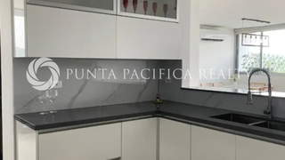 Apartment for Rent in Clayton - 3 bedrooms