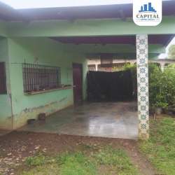 Covered terrace with tiled column green walls garden yard Atalaya Veraguas