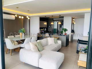 Apartment for Sale in San Francisco - 3 bedrooms