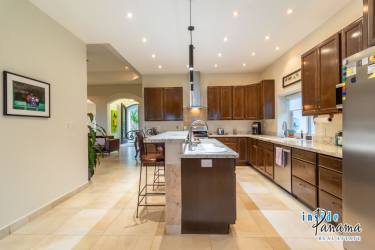 Large outdoor covered patio with mountain views at Lucero Golf Boquete Panama