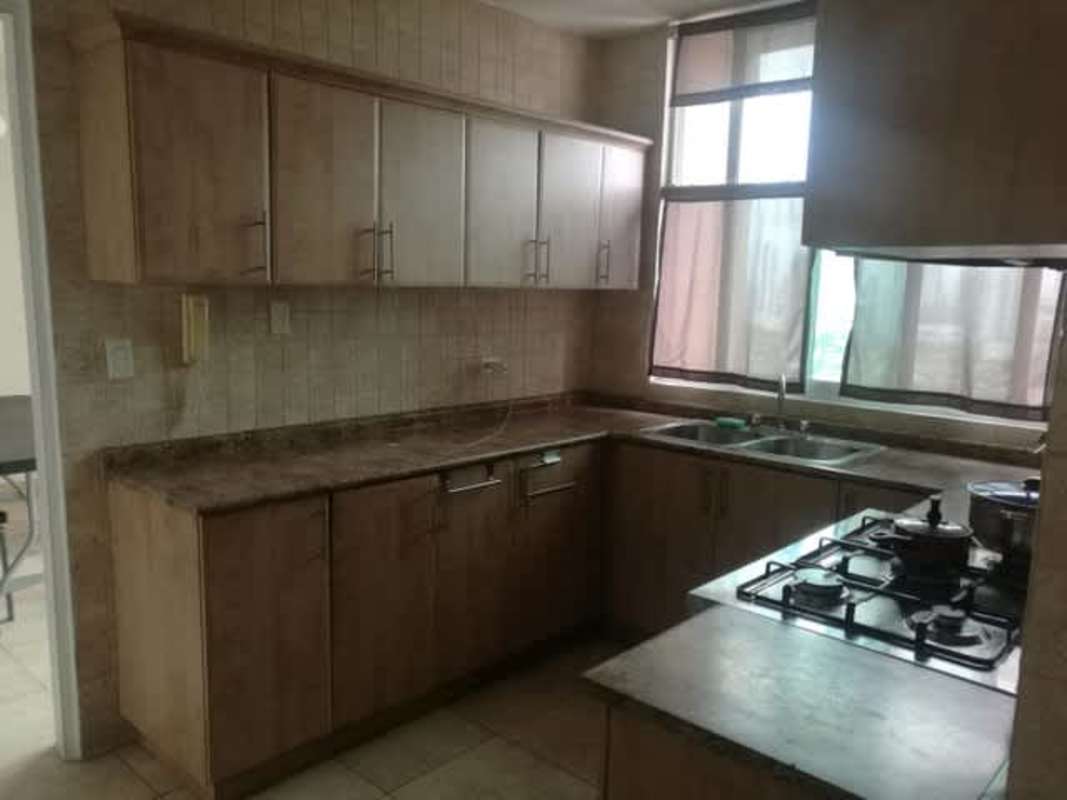 Bedroom with large window, split AC, built-in closet in PH Portofino Panama