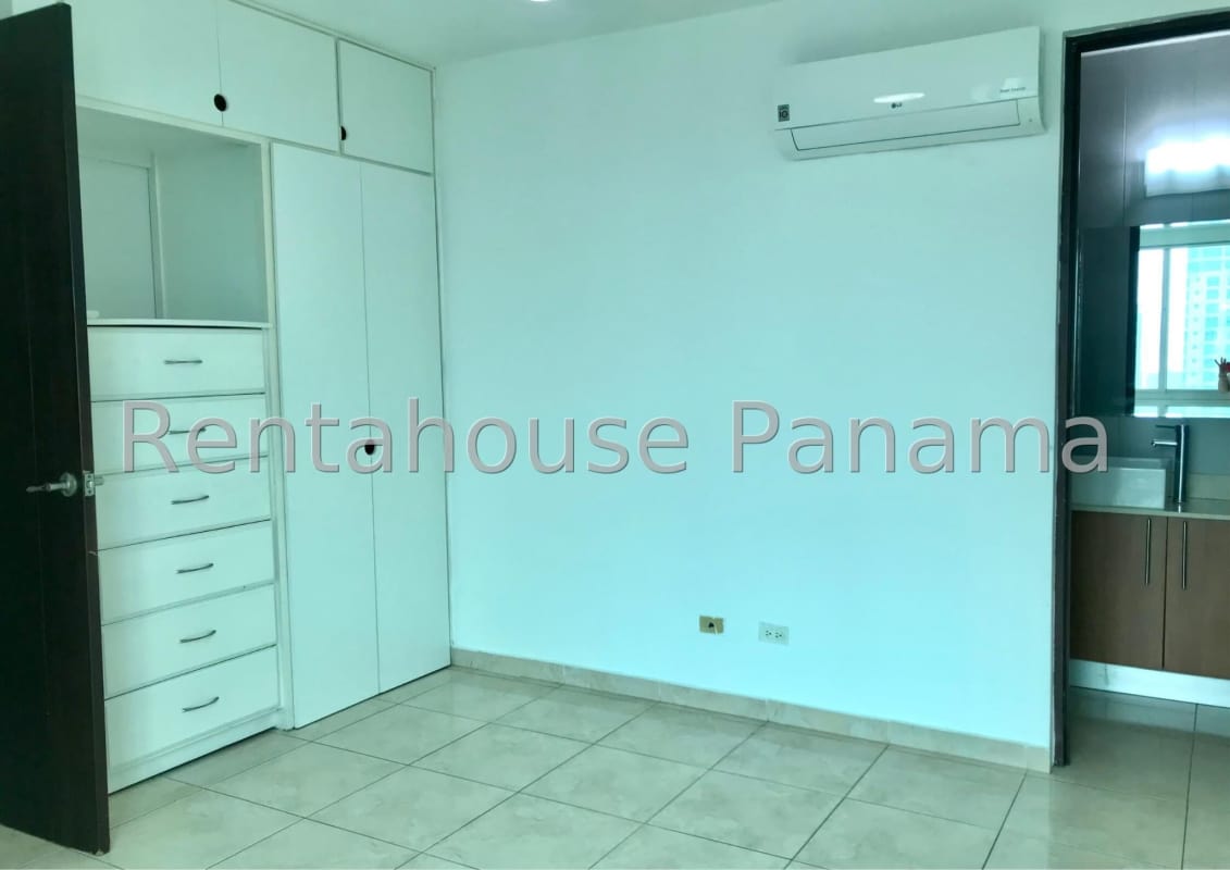 Bathroom with walk-in shower and granite vanity PH Sky Blue Panama